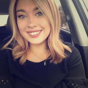 Meet your Posher, Emily